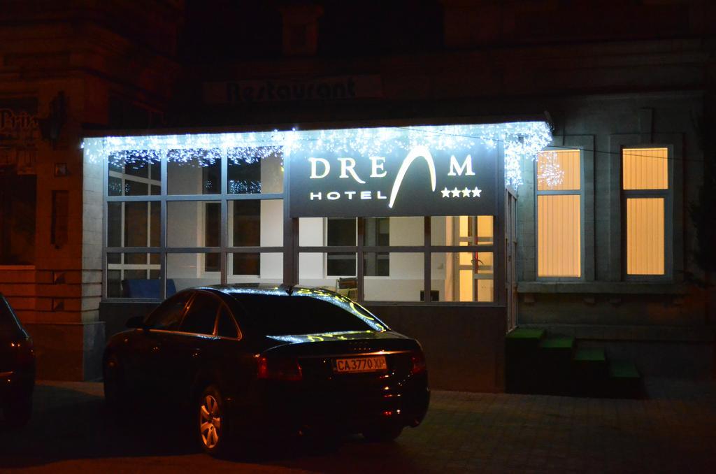 Dream Hotel Chisinau Exterior foto